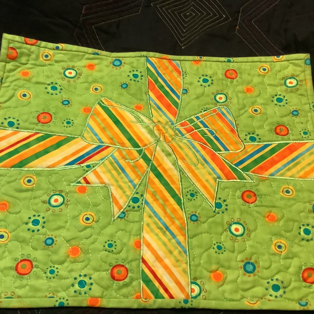 Machine Appliqué Small Wallhanging or Table Runner